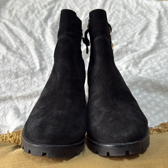 Tory Burch Sofia Lug Sole Black Suede Bootie size 8.5 - Picture 12 of 16